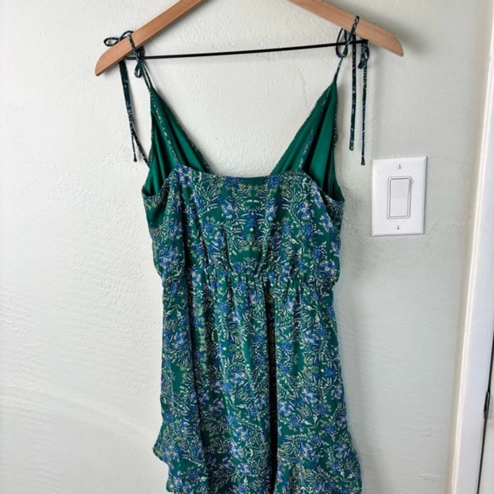 Lulus‎ Floral Paisley Tiered Mini Dress Green Womens Size Small Tie Strap V-Neck